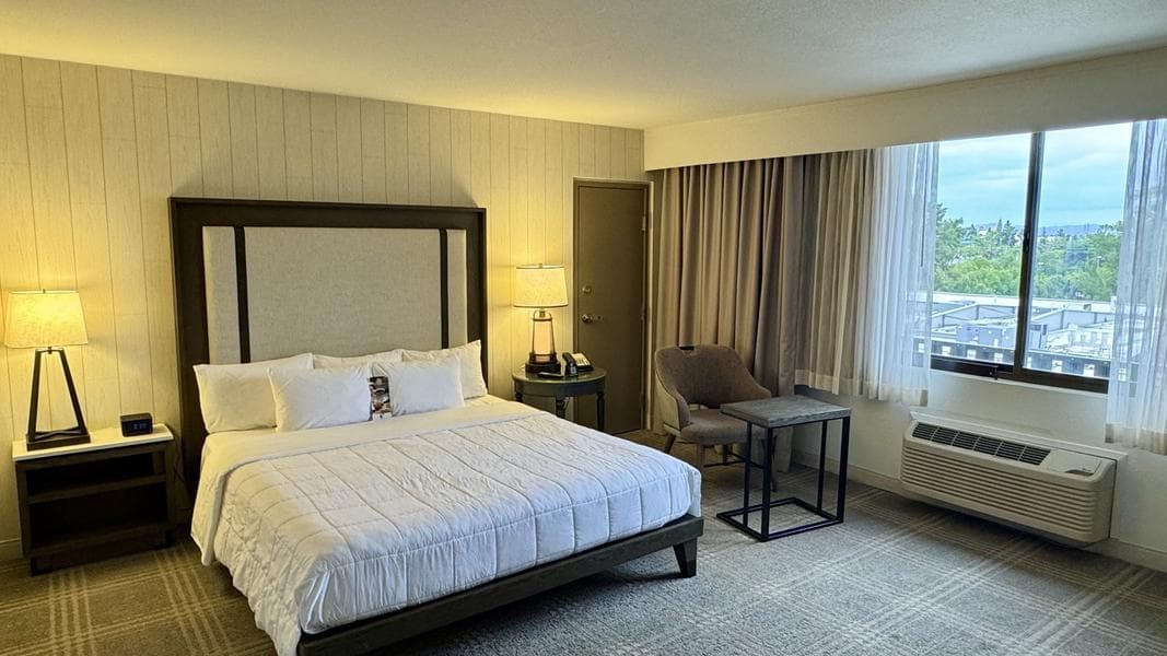 Hotel room tour & review: Knott’s Hotel accessible room