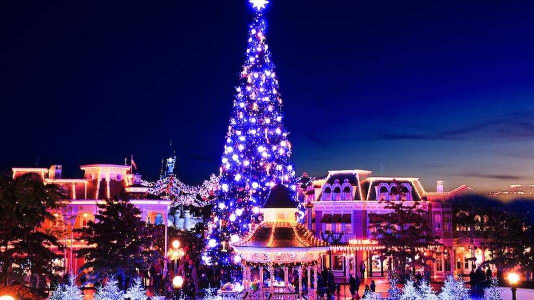 Disney Enchanted Christmas Returning to Disneyland Paris on November 12