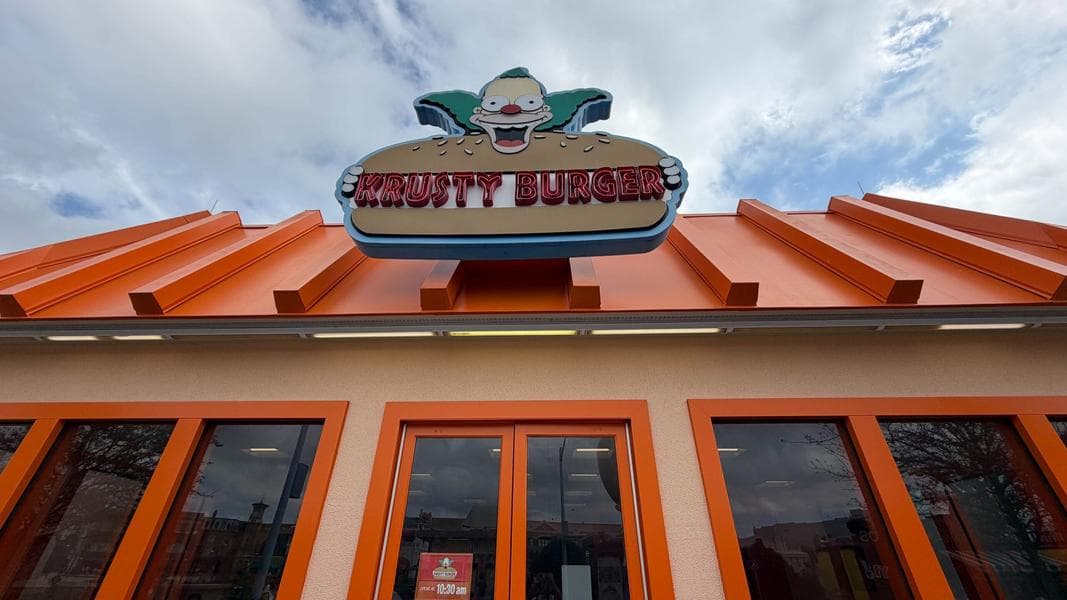 Coca-Cola Freestyle Machines Added to Simpsons Land Restaurant at Universal Studios Florida