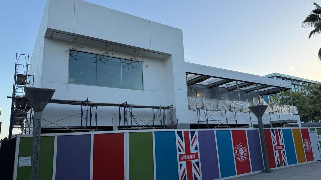 Second-Floor Scaffolding Down at New Earl of Sandwich and Gordon Ramsay Pub at Downtown Disney