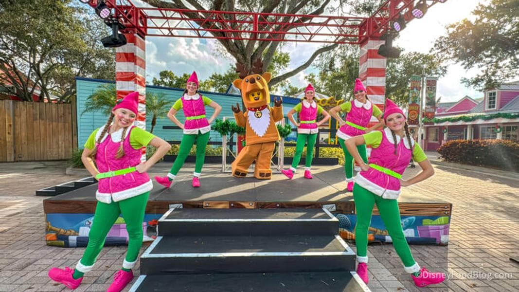 You Won’t Want To Miss the Holiday Experience at THIS Florida Theme Park