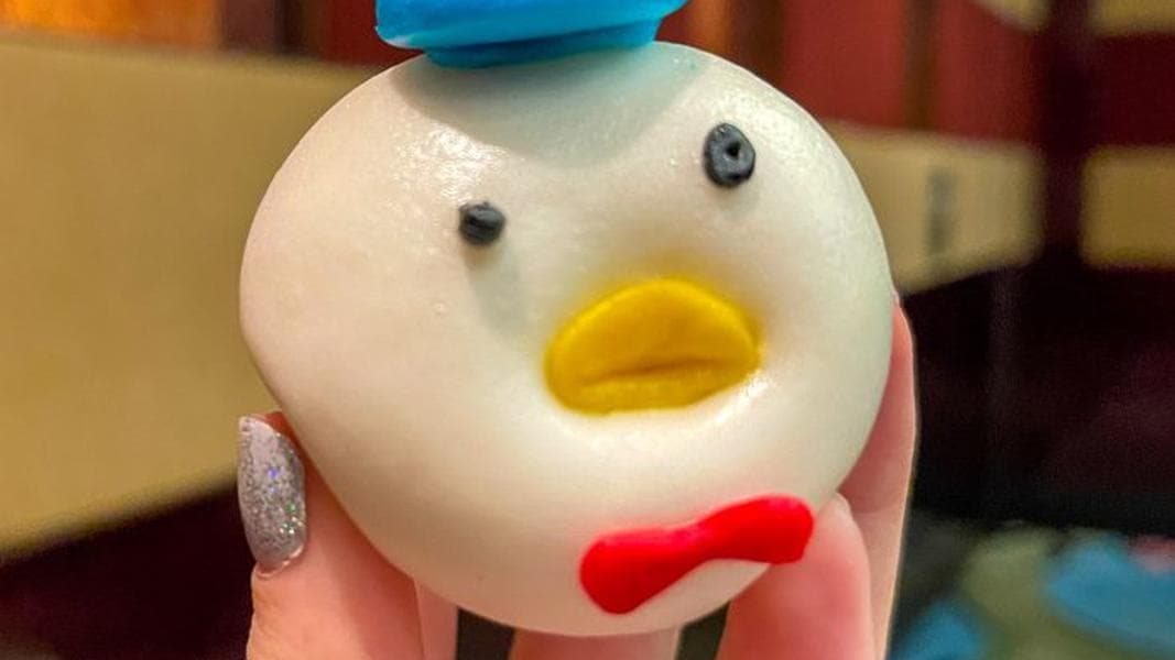 WARNING: This Food Review Will Cause EXTREME Jealousy in Disney Fans