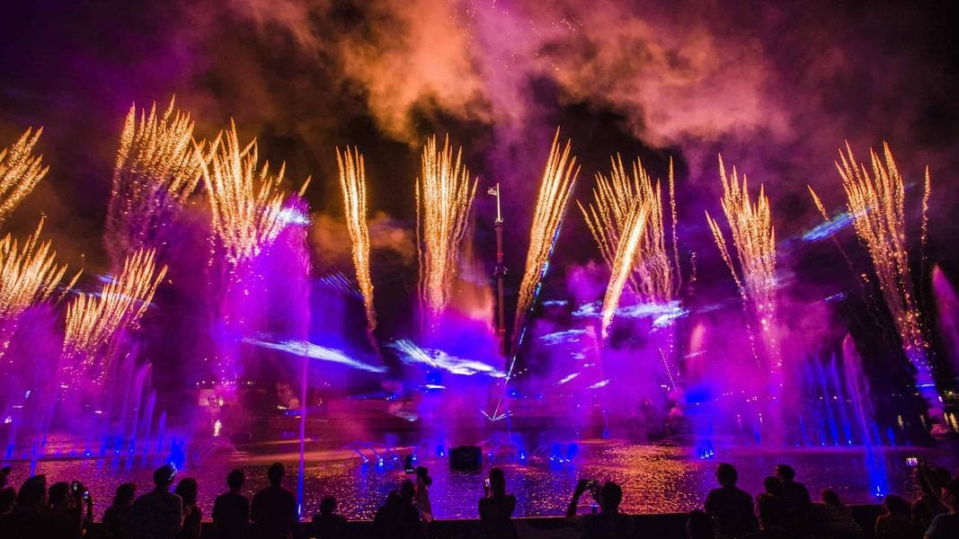 SeaWorld Orlando’s Electric Ocean returns for summer 2021