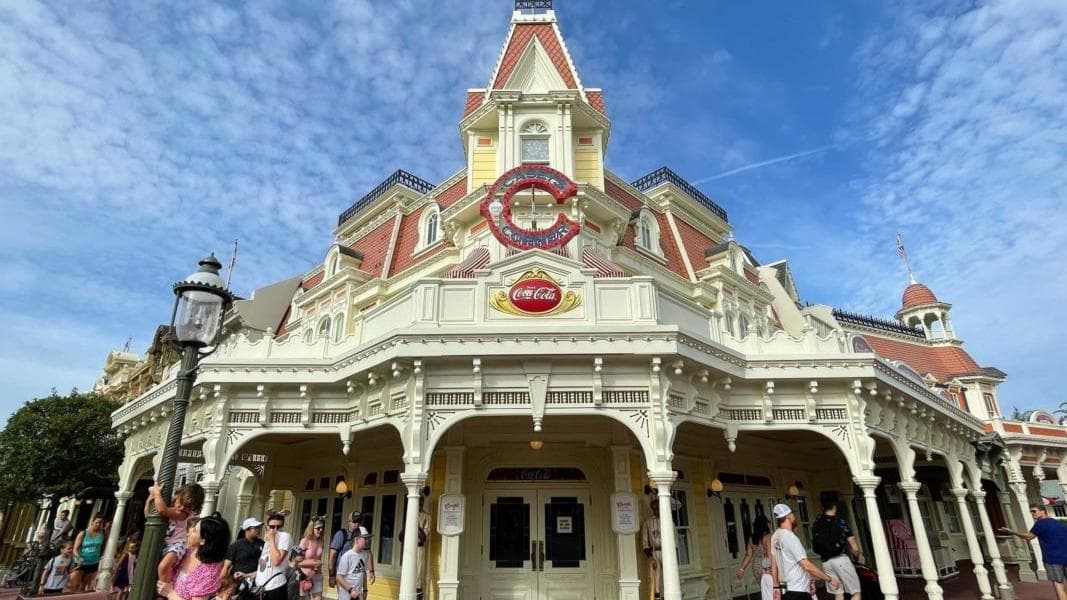Guest Thrown Out of Magic Kingdom for Blocking Casey’s Corner and Poking the Sheriff