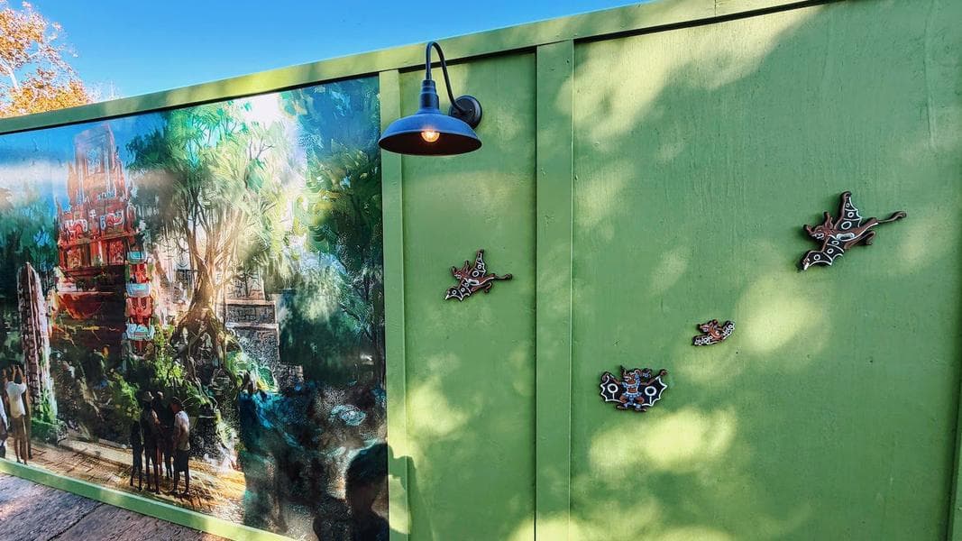 Tropical Americas construction walls might point to story details for ‘Indiana Jones’ ride at Animal Kingdom