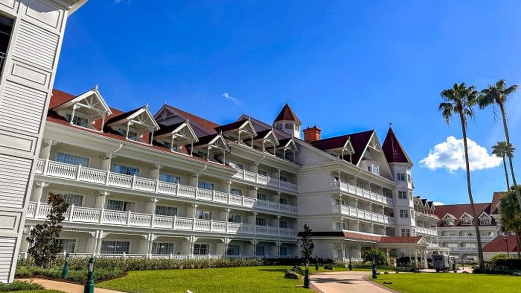 NEWS: Disney World’s Hotel Cancelation Policy Is CHANGING in 2025