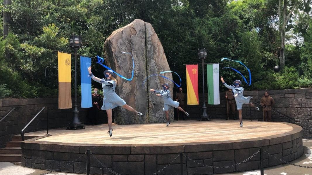 PHOTO REPORT: Universal Orlando Resort 8/12/20 (Amazing Bellatrix Lestrange Cosplay, Lunch at Green Eggs and Ham, Ice Cream in Hogsmeade, and More)