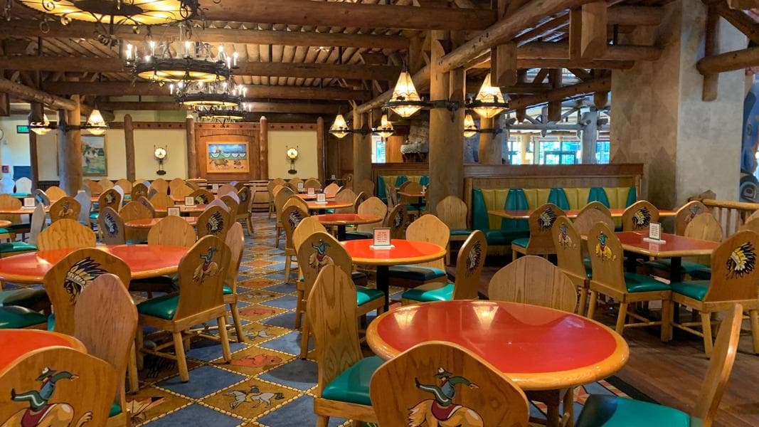 Additional Walt Disney World Cast Member Dining Discounts Available May to September