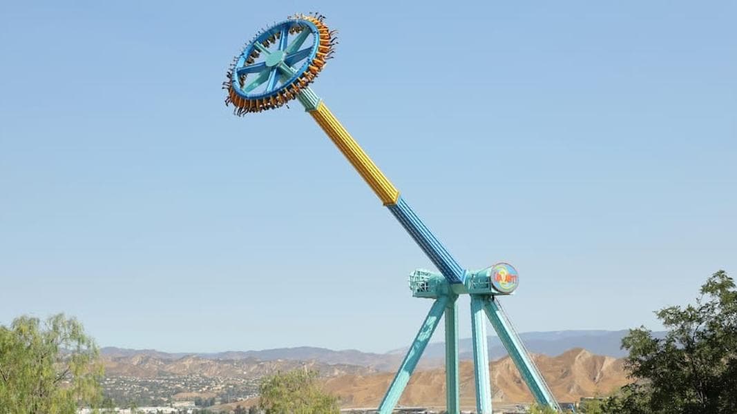 CraZanity, world’s tallest pendulum ride, now open at Six Flags Magic Mountain