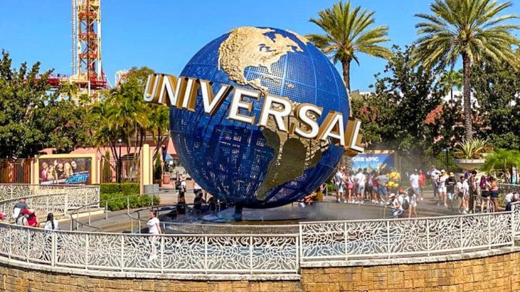 Wait…Did Universal Just Borrow Disney’s Idea for Lightning Lane Single Pass?! 🤨