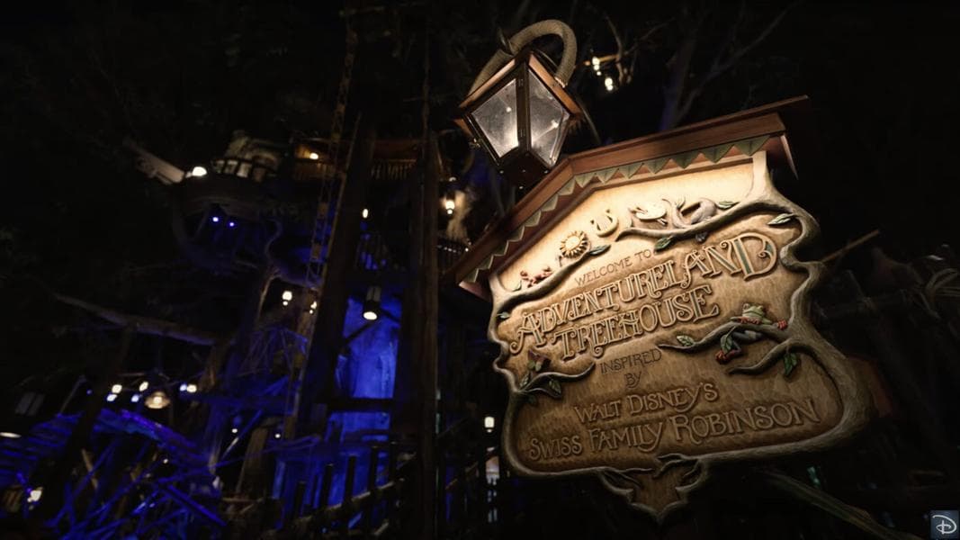 VIDEO: Full Nighttime Tour of Adventureland Treehouse at Disneyland