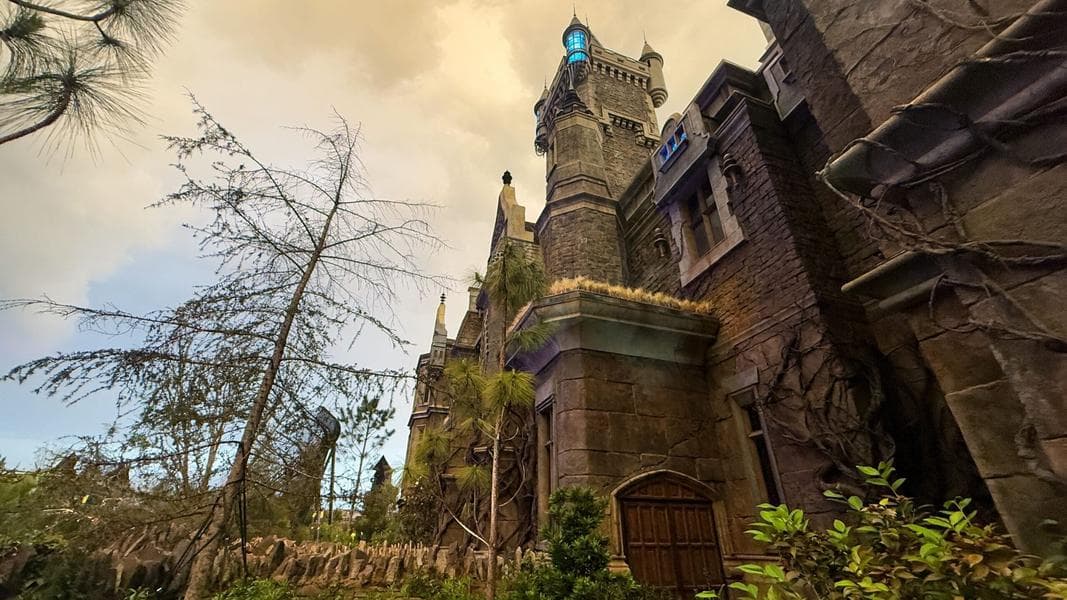 PHOTO REPORT: Epic Universe AP Previews (A Salute to All Worlds But Mostly Dark Universe)