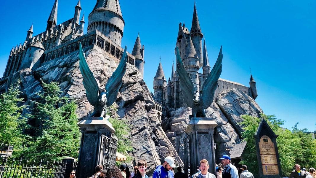 Guests Suing Universal Studios Hollywood After Getting Stuck on Wizarding World of Harry Potter Ride