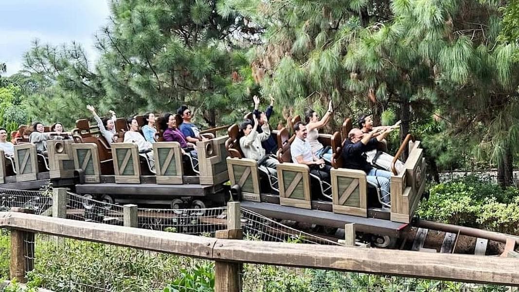 Be smart with kids' height checks on theme park rides