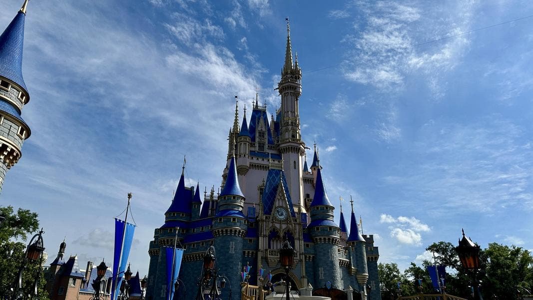 PHOTO REPORT: Magic Kingdom 7/9/2025 (T-Shirt Design Postcards, Sam Eagle Magnet, and a Pretzel Update from Disney’s Old Key West)