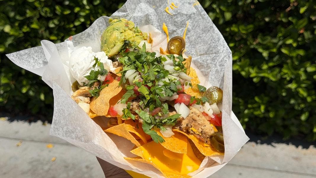 REVIEW: Supreme Chicken Nachos Return to Bumblebee Man’s Taco Truck at Universal Studios Florida