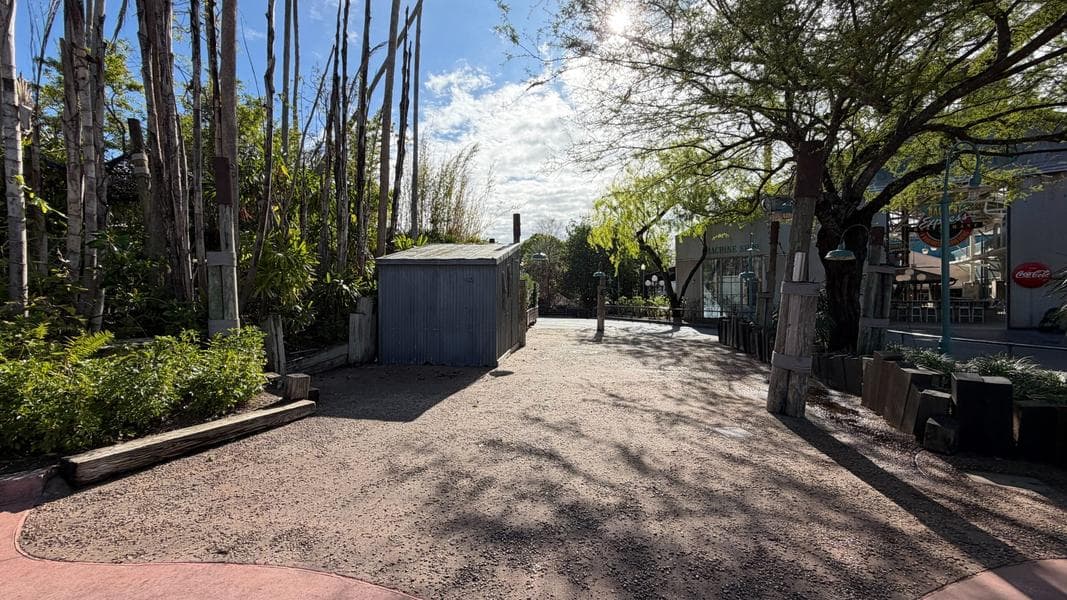 Possible Construction at Former Indiana Jones Merchandise Kiosk in Disney’s Hollywood Studios