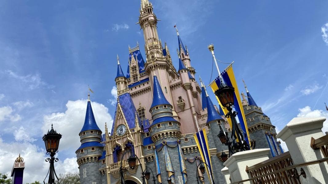 PHOTO REPORT: Magic Kingdom 3/31/21 (Painting Progresses on Cinderella Castle, New Friar’s Nook Menu, New MaDe Items, and More)