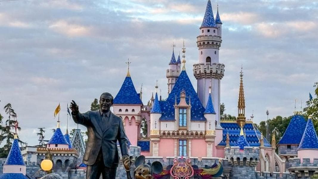 Your Dream Job Is Now Hiring at Disneyland
