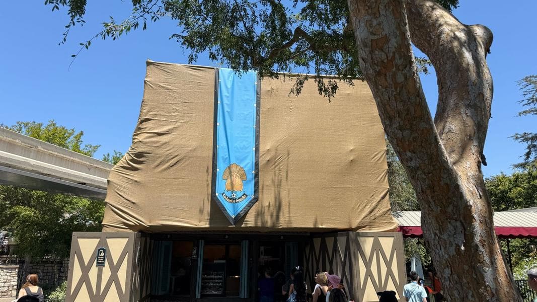 New Construction Walls and Scrim Added to Edelweiss Snacks at Disneyland Park