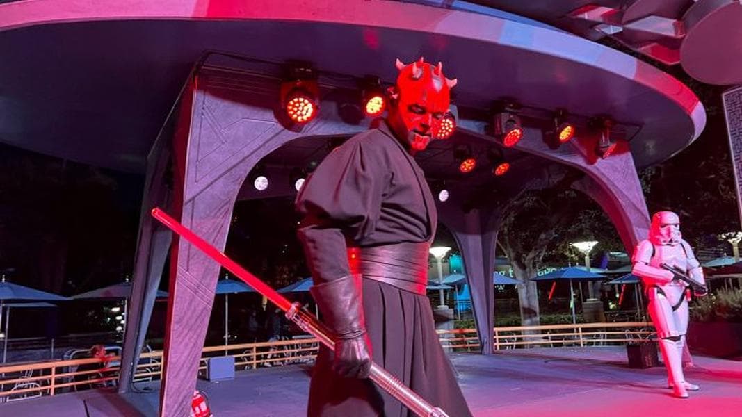 NEW Entertainment and Rare Characters Debut at Disney’s Star Wars Nite Event