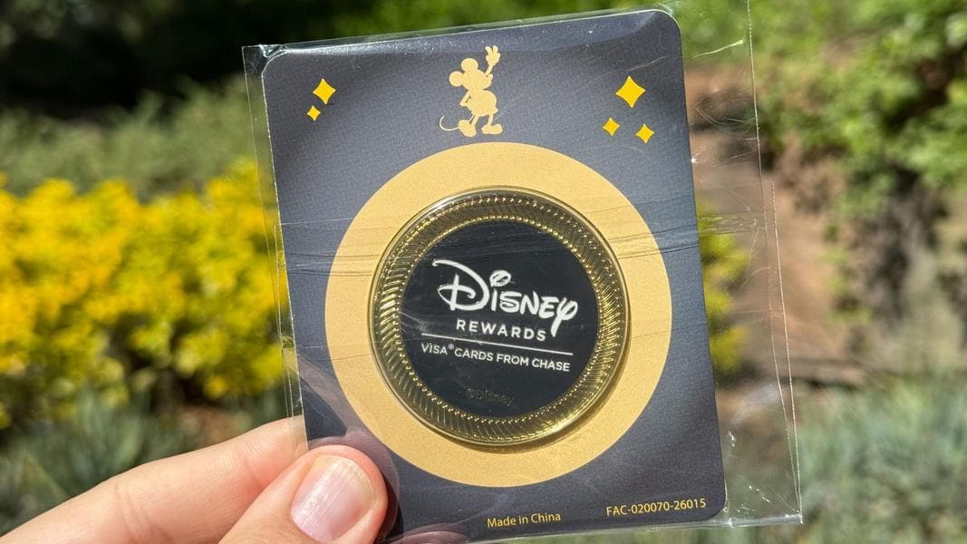 Disney Visa Kiosks Give Out Promotional Coins at Disneyland Resort
