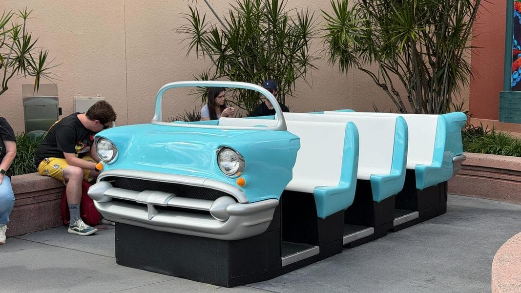Sci-Fi Dine-In Photo Op Car Refreshed, Returns to Disney’s Hollywood Studios