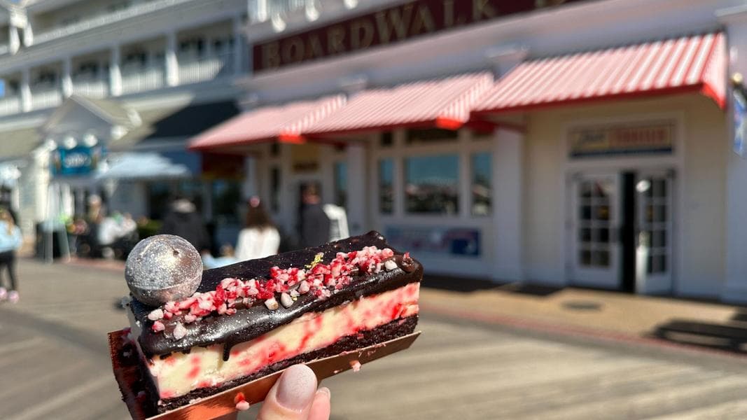 REVIEW: Candy Cane & Snowflake Treats at Disney’s BoardWalk Inn