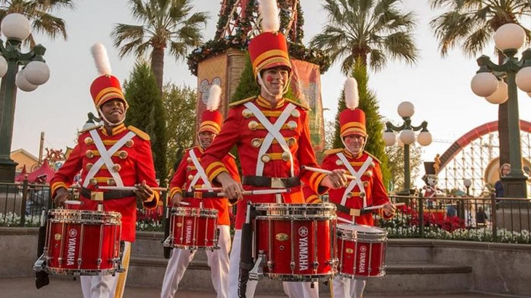 ALL the NEW Performances and Returning Favorites Coming to Disneyland Resort’s Festival of Holidays!