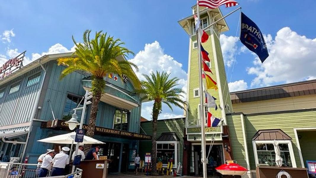 The Secret Way to Score a DISCOUNT at 2 of Our FAVORITE Disney World Restaurants