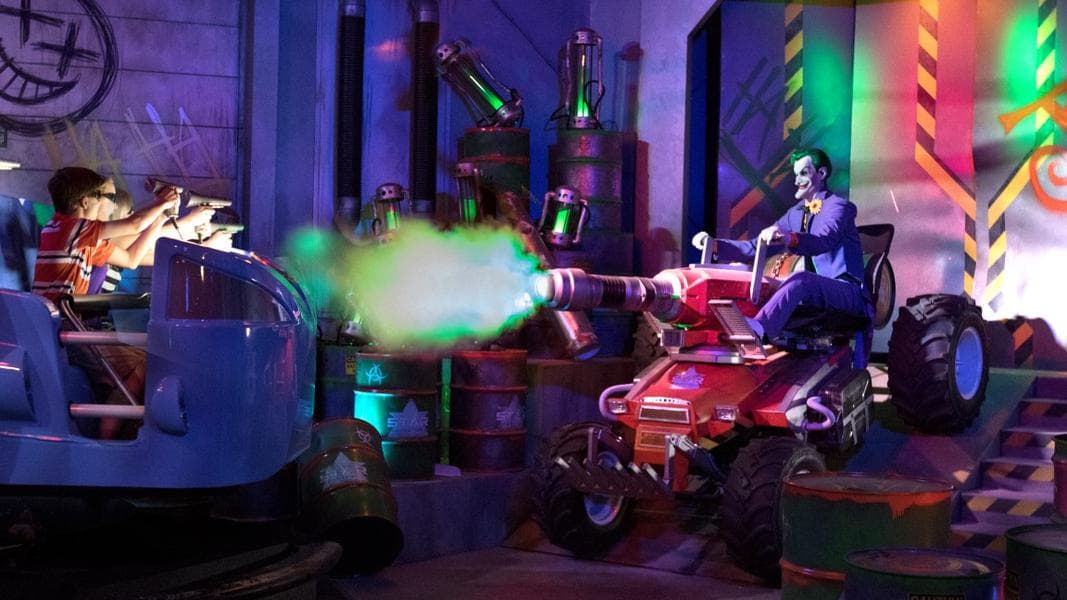 Review: Six Flags St. Louis Debuts Justice League