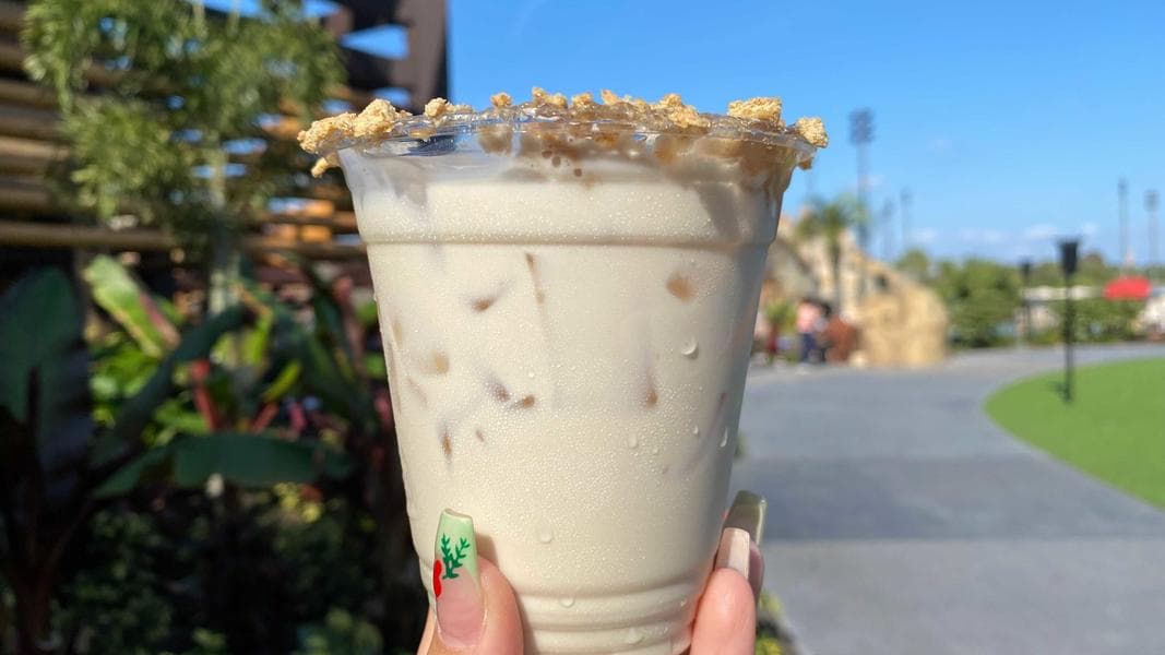 REVIEW: Gingerbread Cookie Cocktail Delights at Disney’s Polynesian Village Resort