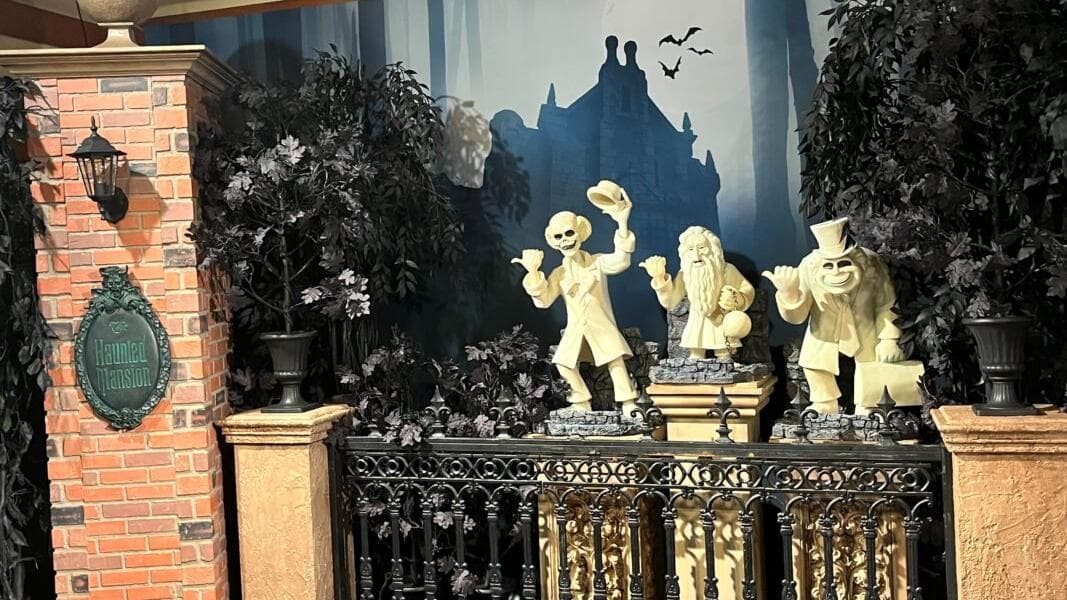 New Haunted Mansion PhotoPass Portrait Studio Available Now at Disney Springs