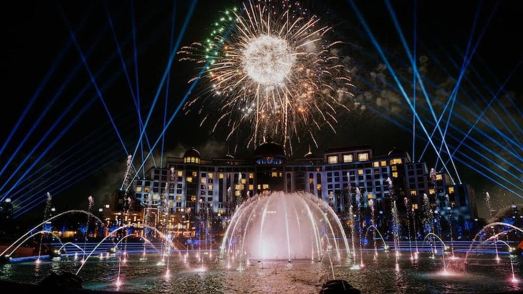 Universal Orlando debuts new Epic Universe fireworks show