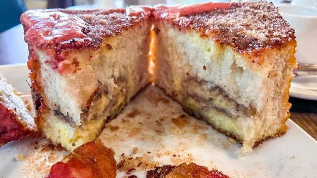 6 Best Bets if You Want DESSERT FOR BREAKFAST in Disney World