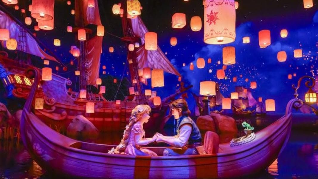FIRST LOOK INSIDE Disney’s NEW Tangled Ride: Rapunzel’s Lantern Festival in Tokyo DisneySea Fantasy Springs!