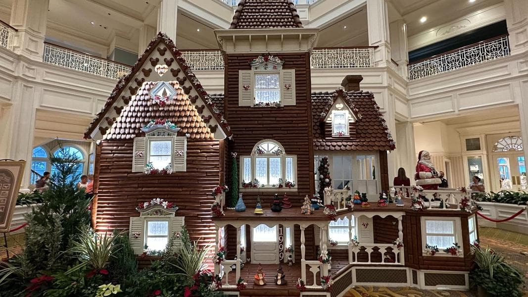 Resort Gingerbread Displays Missing From 2026 Walt Disney World Holiday Announcements