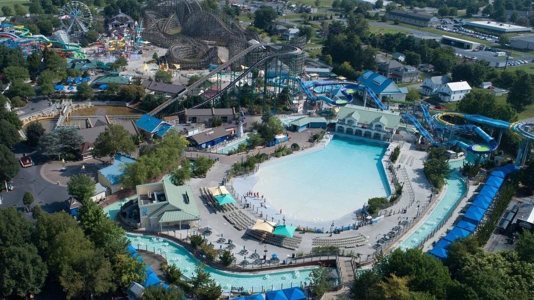 Child dies at Hersheypark wave pool