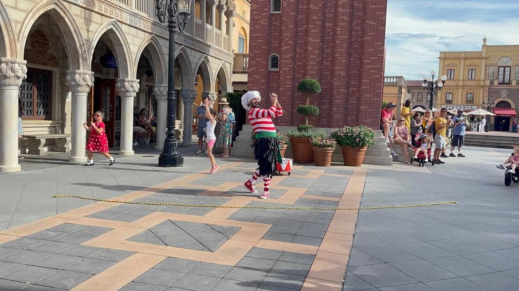 PHOTOS, VIDEO: Comedy Abounds as Sergio the Italian Mime Returns to EPCOT