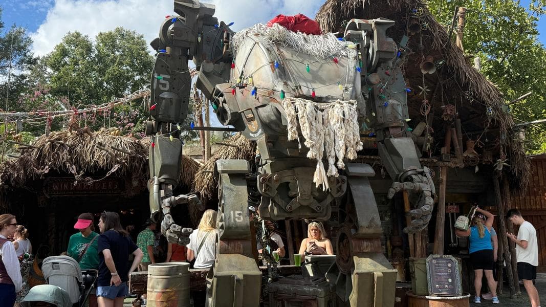 Christmas Decorations Arrive at Pandora The World of Avatar and More of Disney’s Animal Kingdom