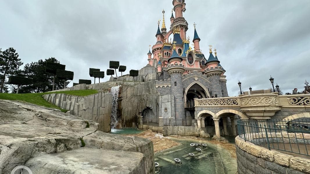Sleeping Beauty Castle bridge to receive refurbishment at Disneyland Paris