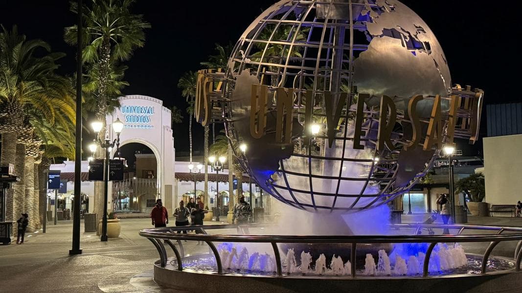 Universal Studios Hollywood needs more live shows | DePaoli on DeParks