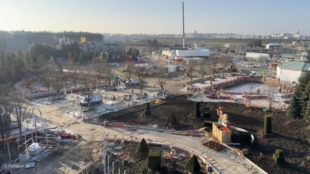 Update Walt Disney Studios Park construction into Disney Adventure World