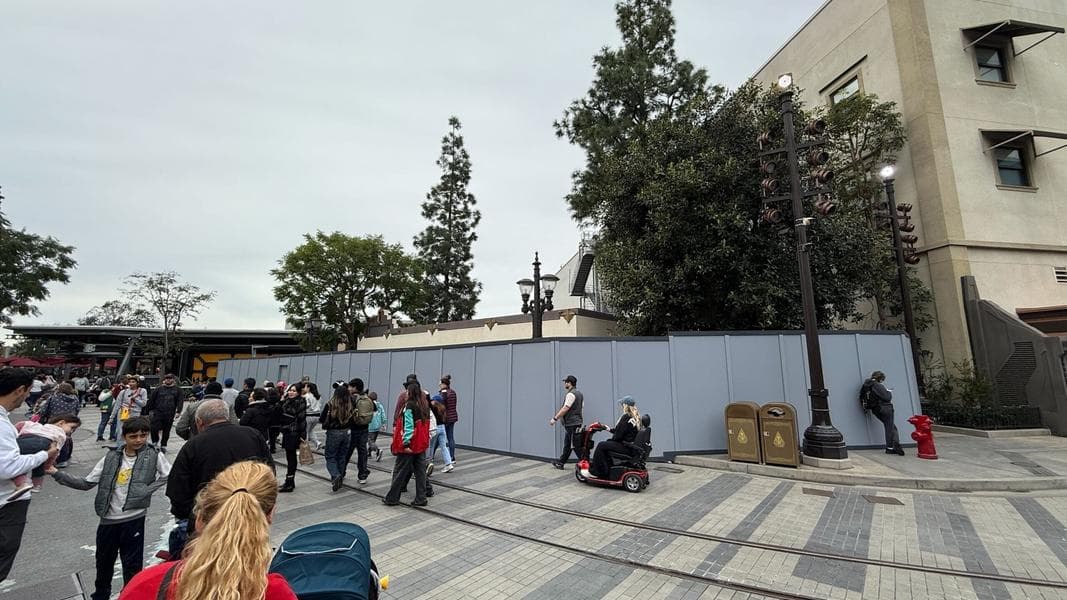 Construction Walls Up Around Former Tower of Terror FastPass Distribution Building