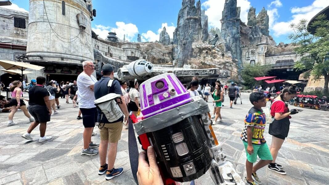 PHOTOS: Droid Parts Popcorn Bucket Arrives at Disney’s Hollywood Studios
