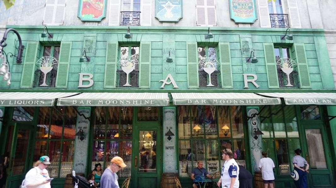 PHOTOS: Tour Bar Moonshine in The Wizarding World of Harry Potter at Epic Universe