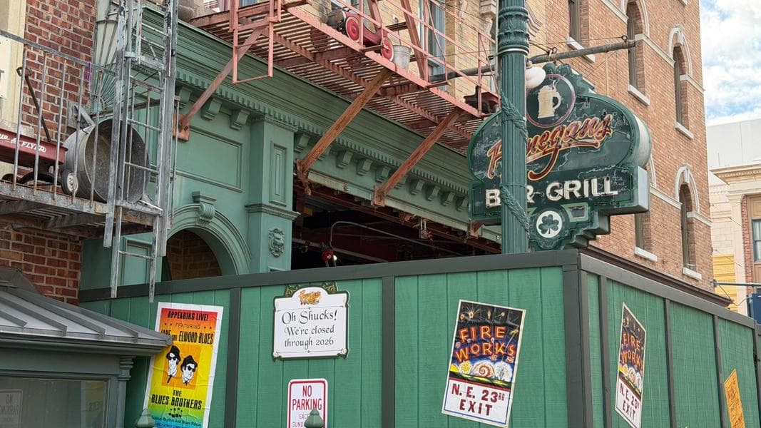 Finnegan’s Bar & Grill at Universal Studios Florida Gutted Amidst Closure
