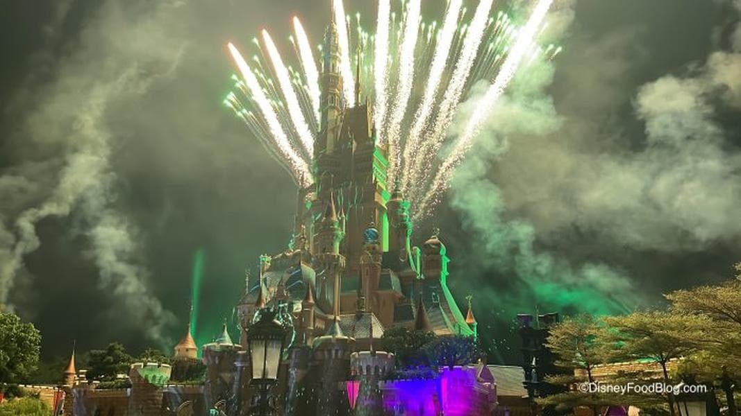 Is This the GREATEST New Disney Fireworks Show EVER? (Spoiler Alert: YES!)