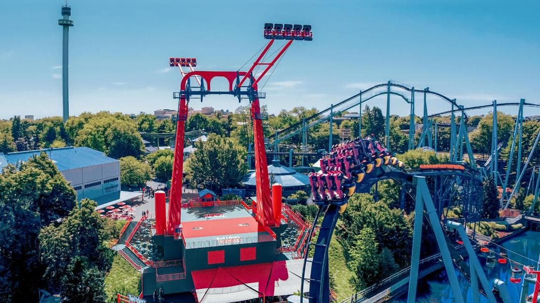 Hersheypark 2025 New Twizzlers Twisted Gravity Screamin’ Swing