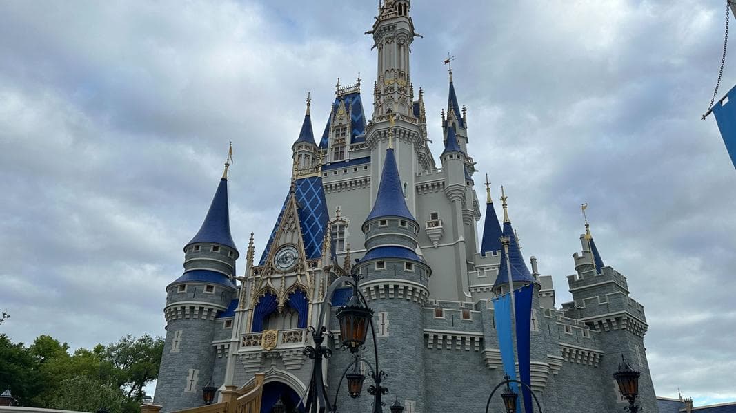 3 Best and Worst Lightning Lanes at Magic Kingdom
